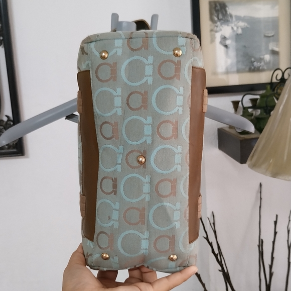 Salvatore Ferragamo Gancini Handbag AF215373 (Authentic ) - Picture 8 of 17